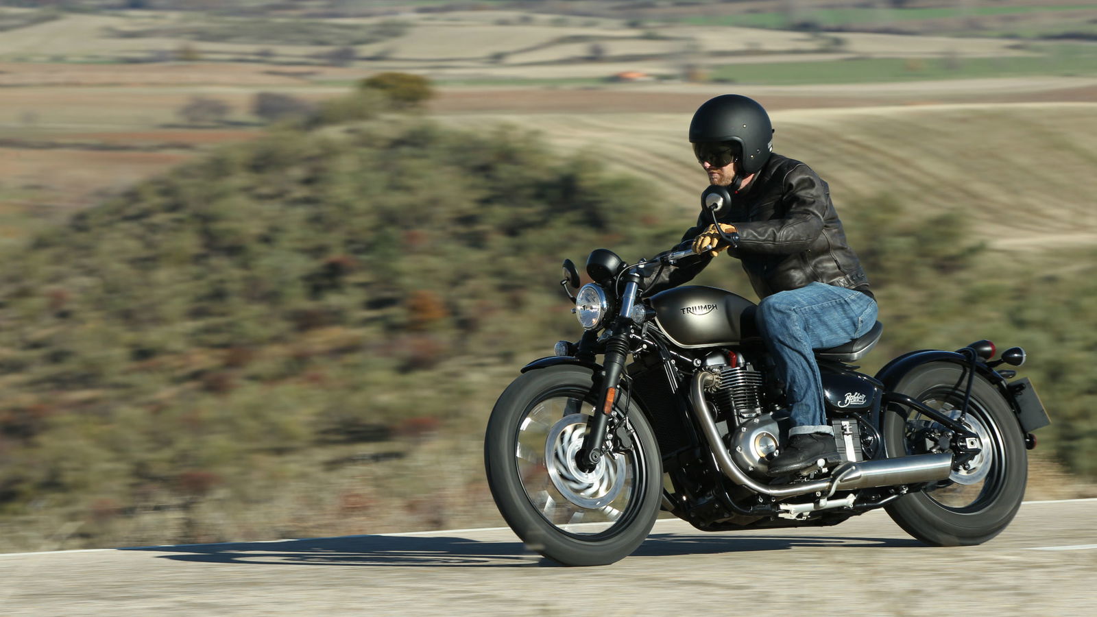 Triumph Bonneville Bobber Black coming for 2018